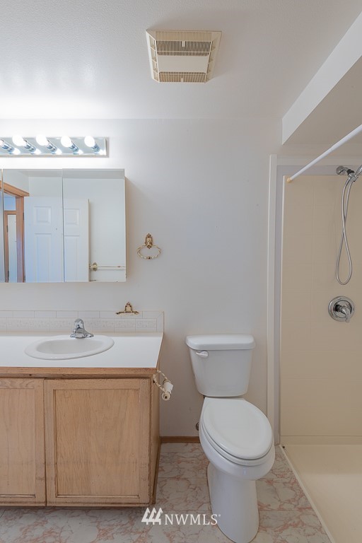 1127 Wheaton Way, Unit B2 Bremerton, WA 98310 - Photo 18 of 28