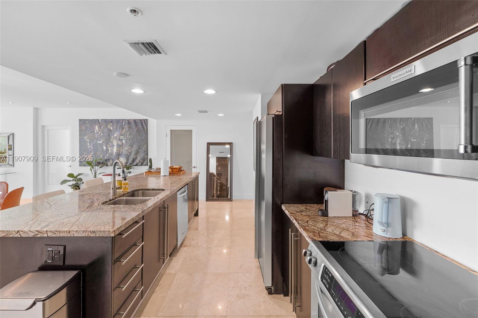 665 Northeast 25th Street, Unit PHI01 Miami, FL 33137 - Photo 15 of 38