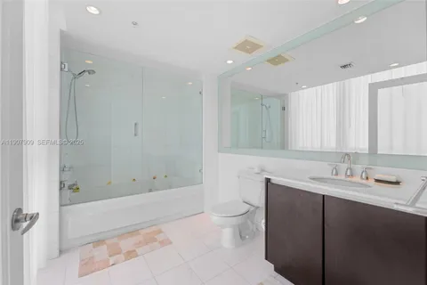 $6,350 | 665 Northeast 25th Street, Unit PHI01, Miami, FL 33137