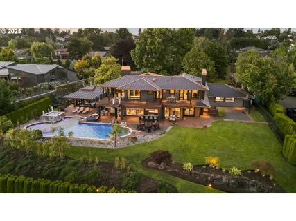 a view of a house with a outdoor space