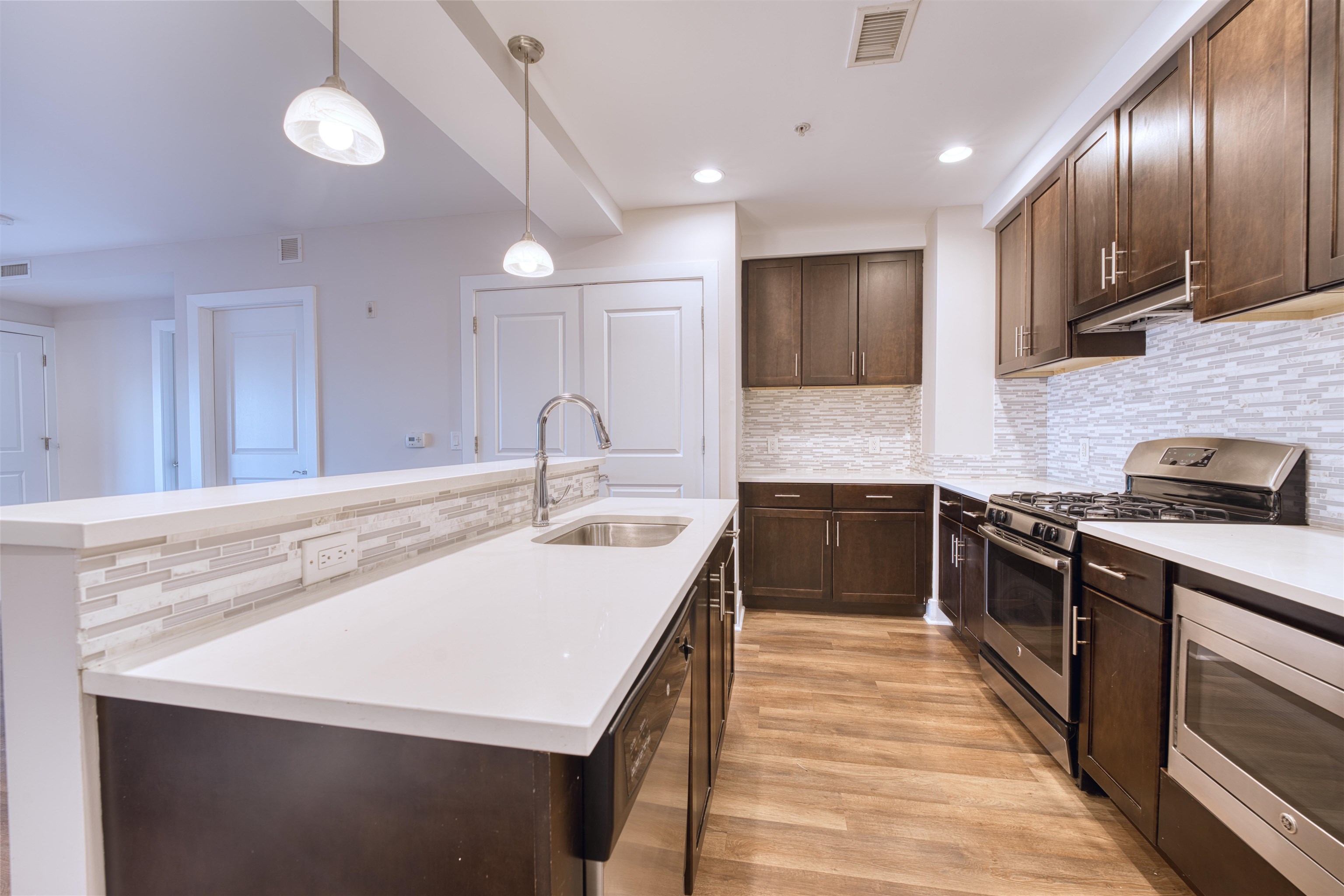 1040 John F. Kennedy Boulevard, Unit 504 Bayonne, NJ 07002 - Photo 2 of 37