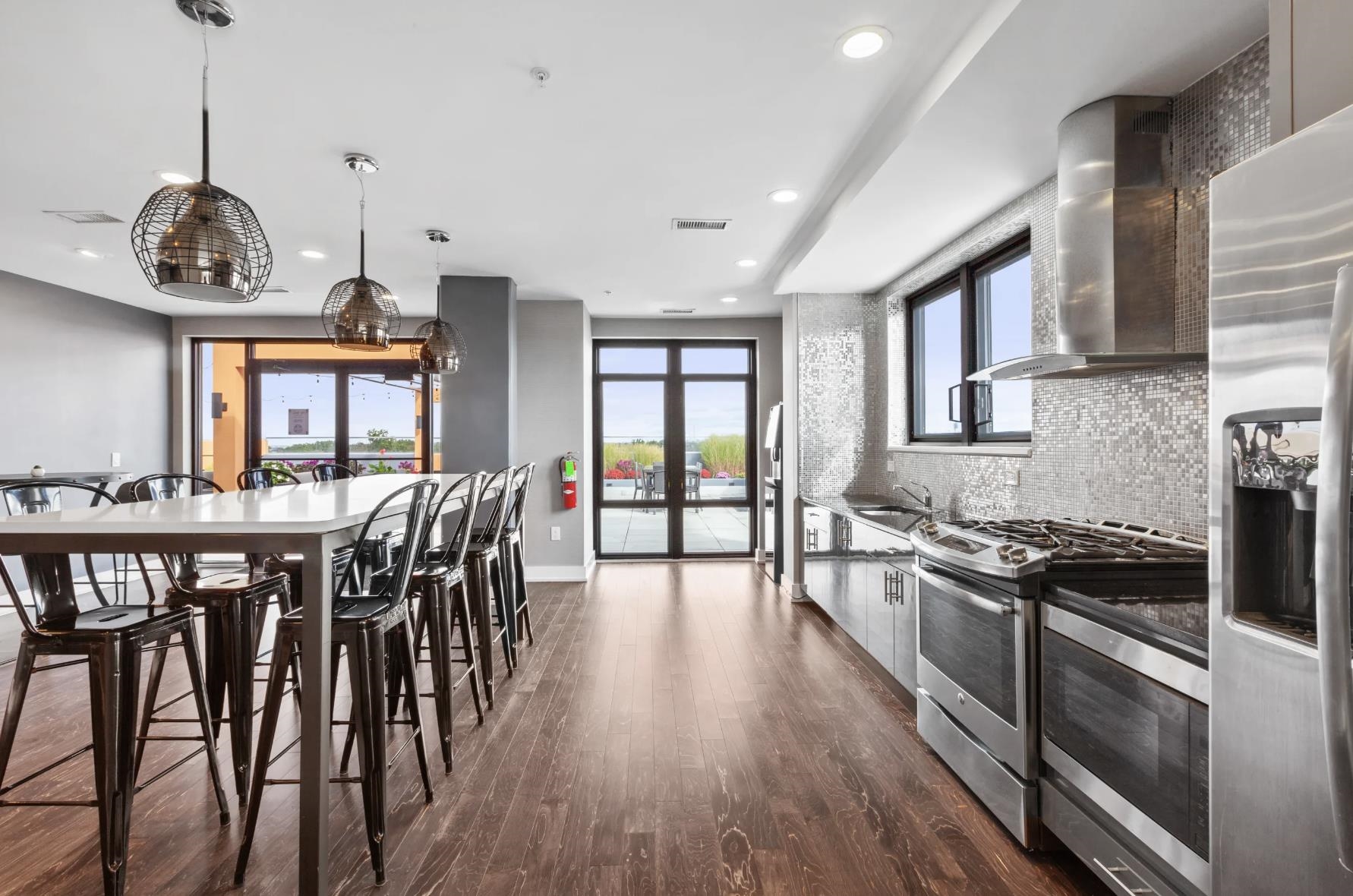 1040 John F. Kennedy Boulevard, Unit 504 Bayonne, NJ 07002 - Photo 28 of 37