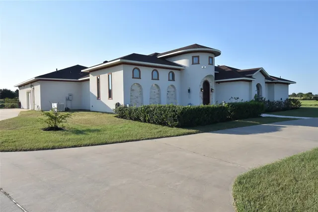 $5,500 | 825 Grubbs Road, Sealy, TX 77474