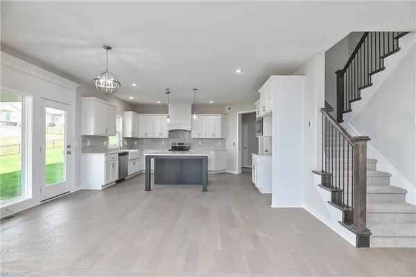 $634,950 | 2714 West Park Street, Olathe, KS 66061