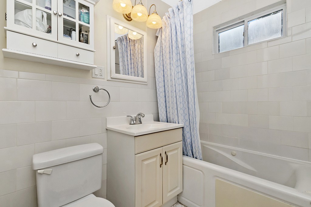 175 Allerton Road Newton, MA 02461 - Photo 16 of 22 Gallery Image 16