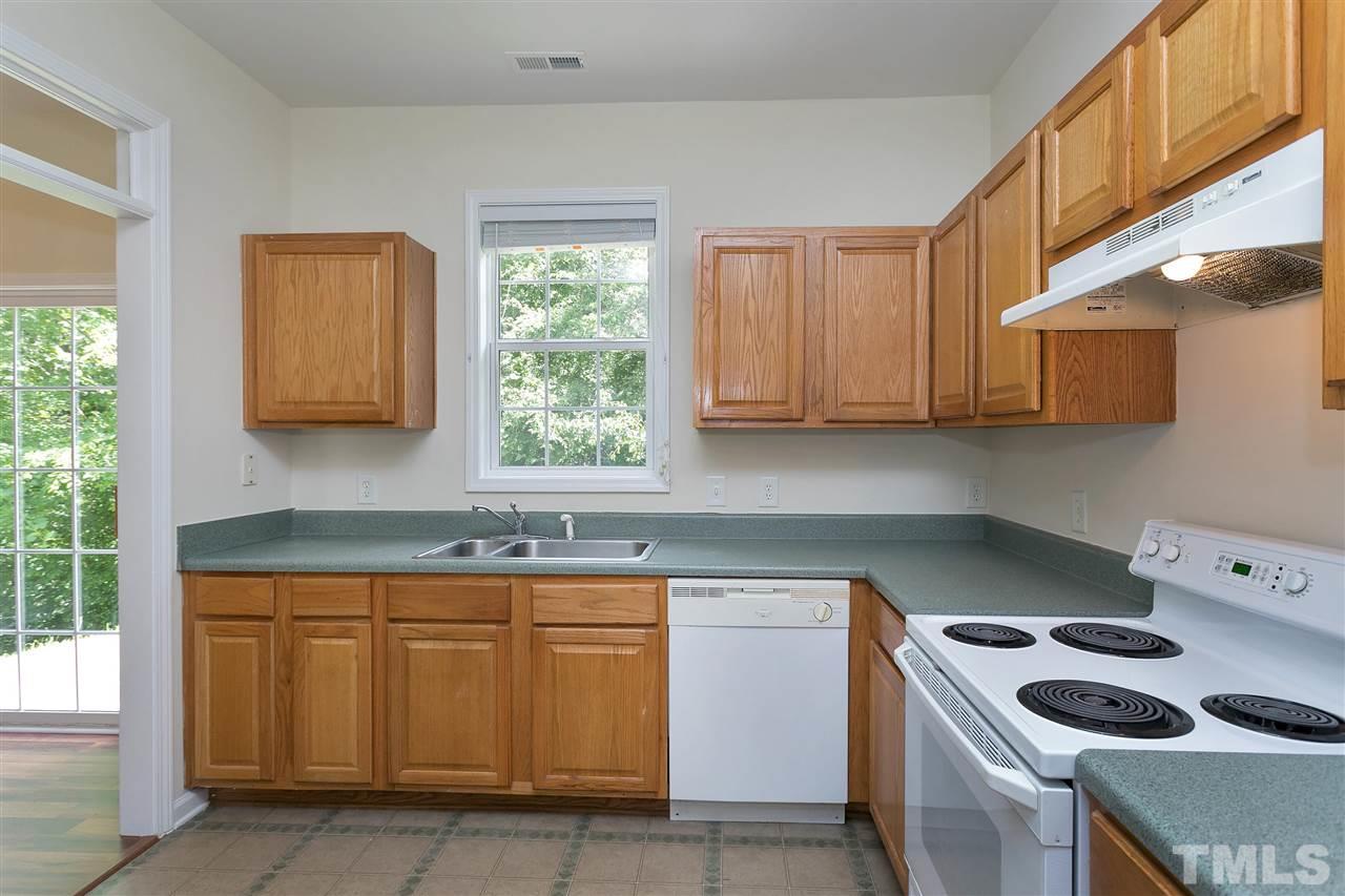 2712 Hope Diamond Court Raleigh, NC 27610 - Photo 5 of 30