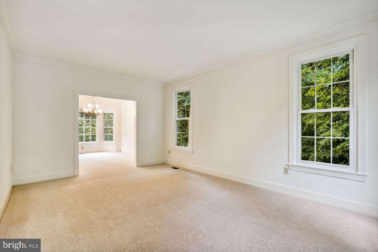 2311 Ridge Tree Court Ellicott City, MD 21042 - Photo 19 of 66 Large Living Room w/4 large Windows