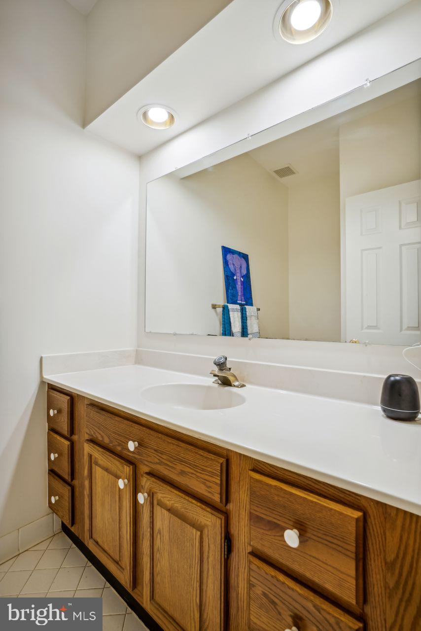 2311 Ridge Tree Court Ellicott City, MD 21042 - Photo 24 of 66 Main Level Powder Room