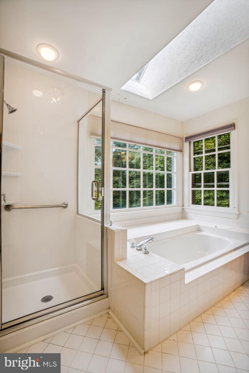 2311 Ridge Tree Court Ellicott City, MD 21042 - Photo 37 of 66 Hall Bath w/Separate Shower& Soaking Tub, Parkland