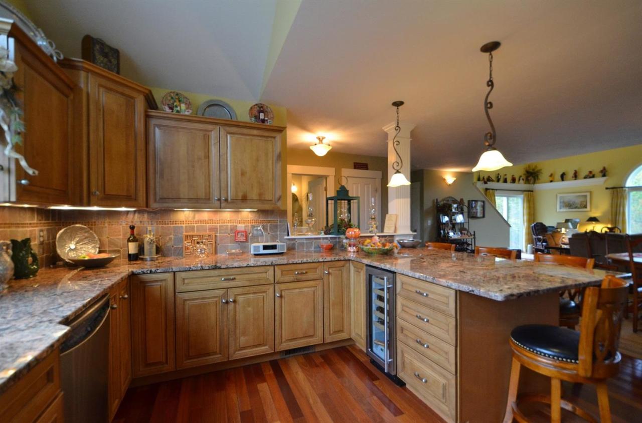 13 Aspen Road Buzzards Bay, MA 02532 - Photo 4 of 29 a kitchen with lots of counter top space