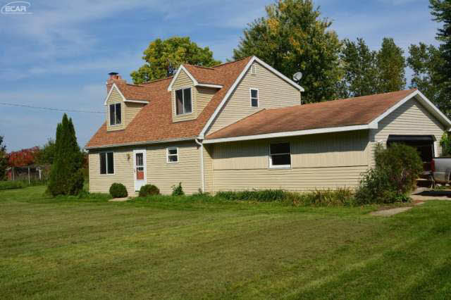 9143 Lehring Road Durand, MI 48429 - Photo 16 of 17 21223758-15.JPG