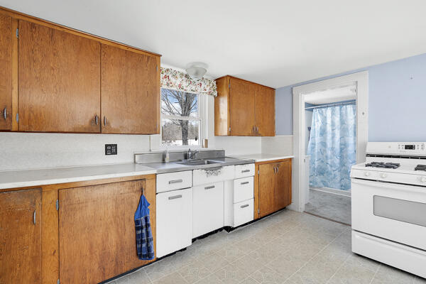 138 Flat Road Bethel, ME 04217 - Photo 6 of 44 133875934104054855_6eb3