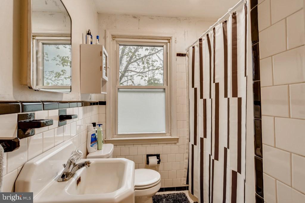 905 Radcliffe Road Baltimore, MD 21204 - Photo 8 of 11 Gallery Image 8