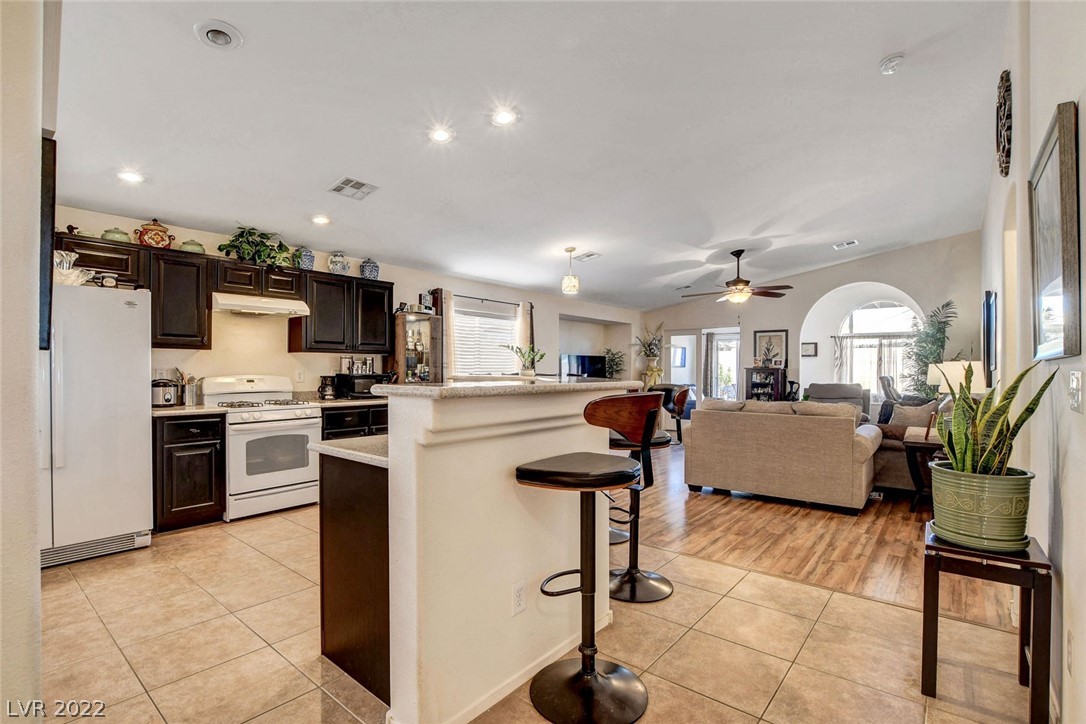 4524 Silverwind Road North Las Vegas, NV 89031 - Photo 3 of 25 Gallery Image 3