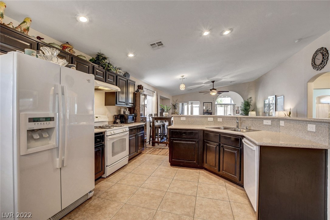 4524 Silverwind Road North Las Vegas, NV 89031 - Photo 4 of 25 Gallery Image 4