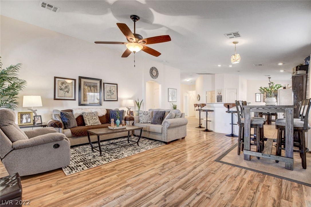 4524 Silverwind Road North Las Vegas, NV 89031 - Photo 10 of 25 Gallery Image 10