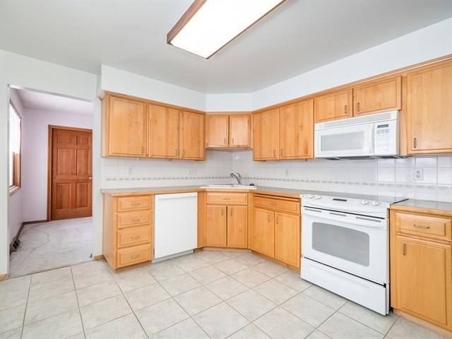 1321 South Wilbur Road Spokane Valley, WA 99206 - Photo 7 of 20