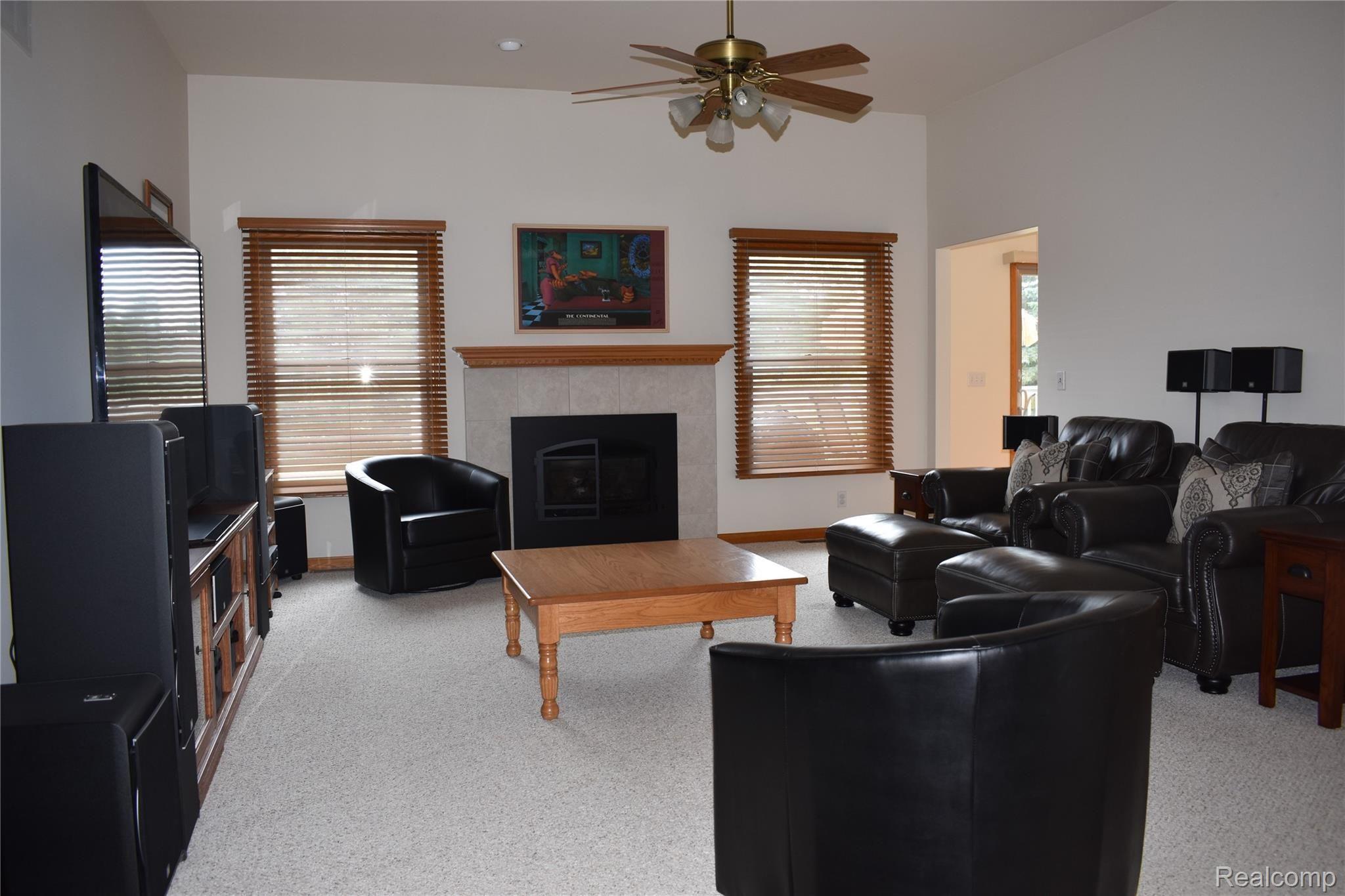 5068 Hogback Road Fowlerville, MI 48836 - Photo 6 of 35 DSC_0953.JPG