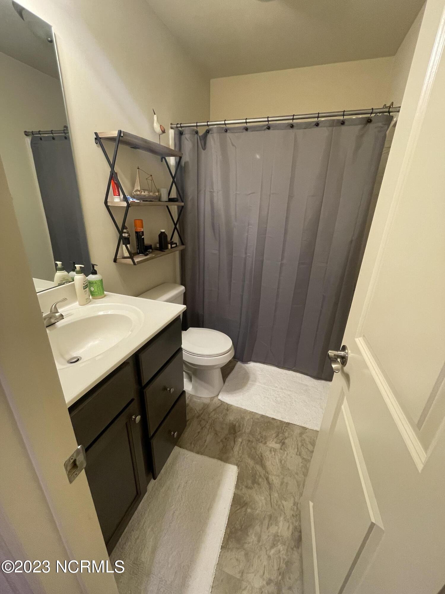 412 Sullivan Loop Road Midway Park, NC 28544 - Photo 5 of 7 Full Bath