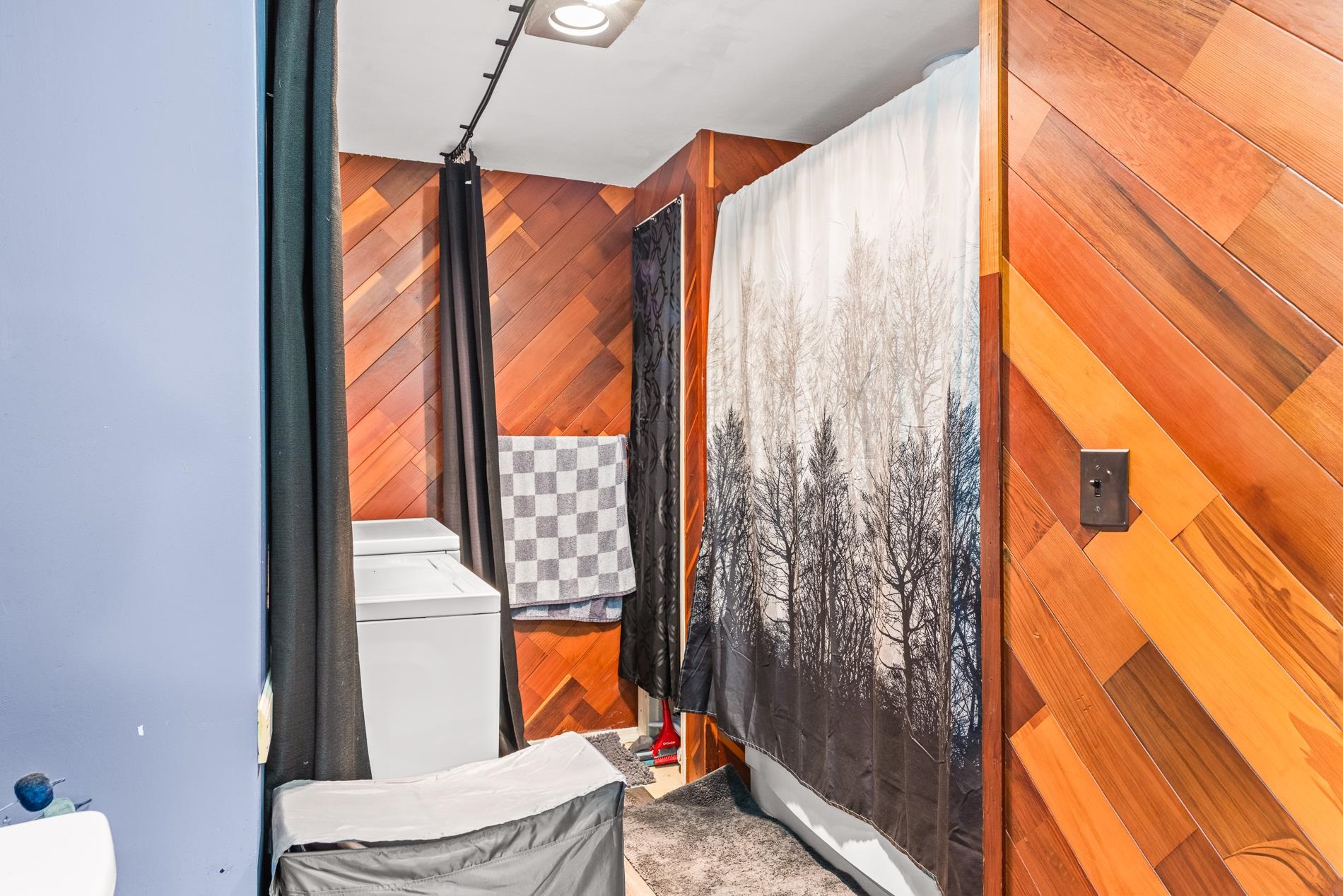 162 Bowman Street Manchester, NH 03102 - Photo 23 of 40