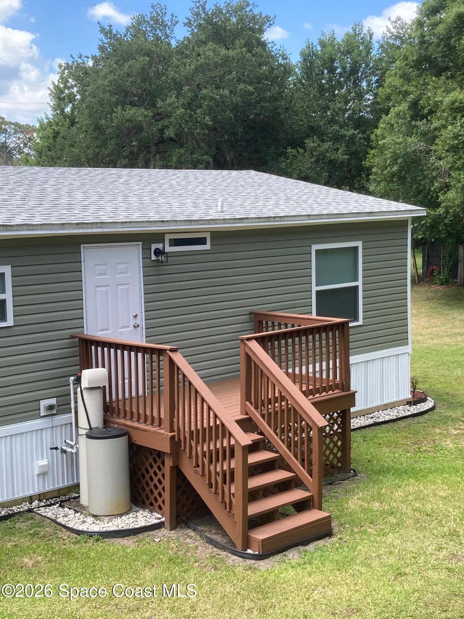 18137 Hollister Road Orlando, FL 32820 - Photo 25 of 28 Back porch_angle view