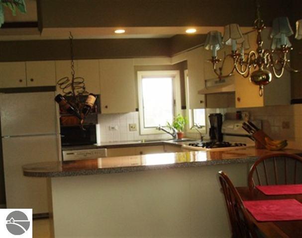 6136 Center Road Traverse City, MI 49686 - Photo 5 of 13 1702330-4.JPG