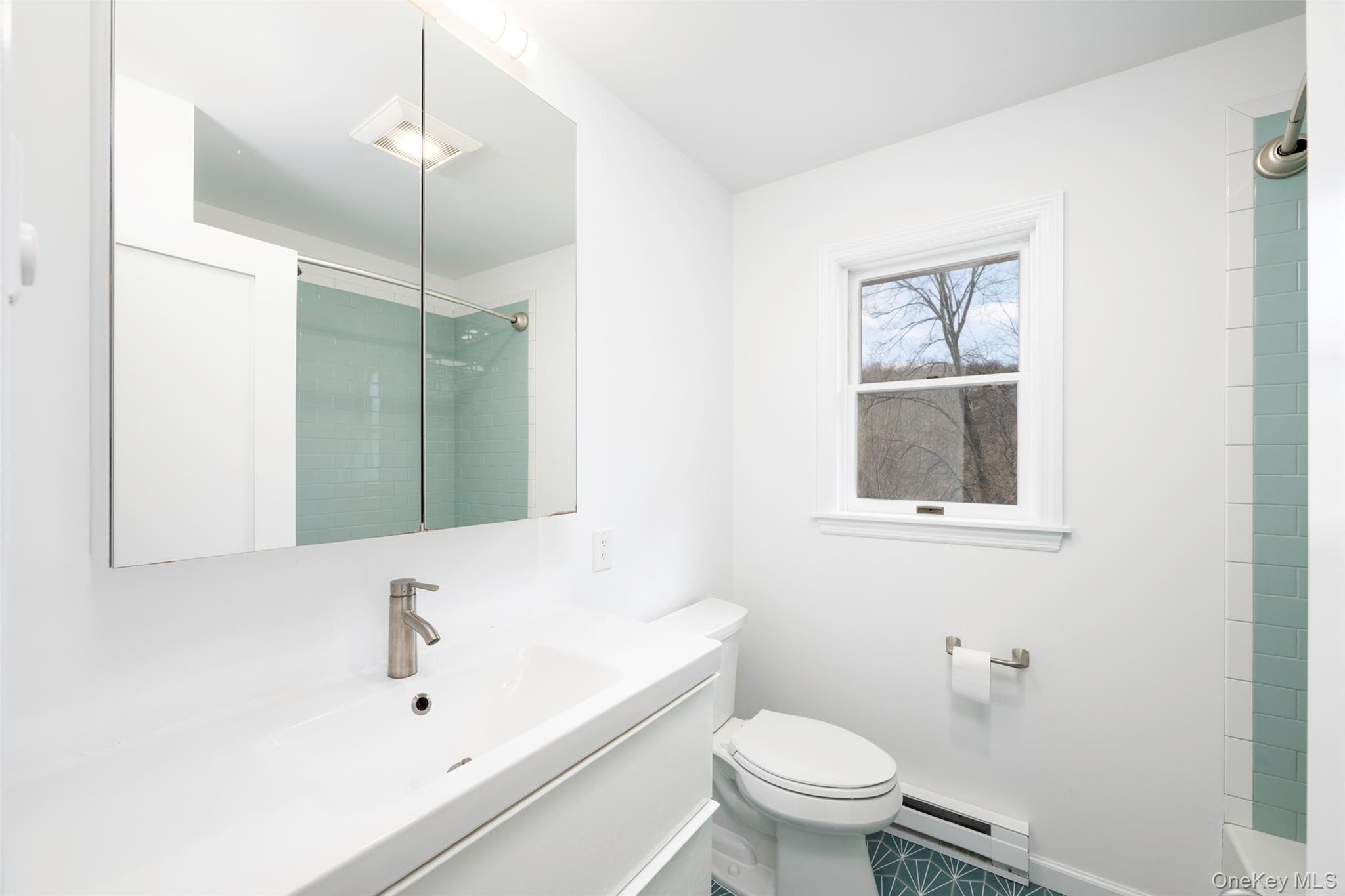 41 Chapman Road Garrison, NY 10524 - Photo 14 of 20 Second floor full bath