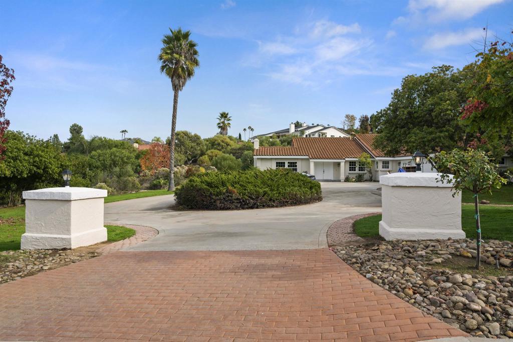 17415 Valle Verde Road Poway, CA 92064 - Photo 1 of 61