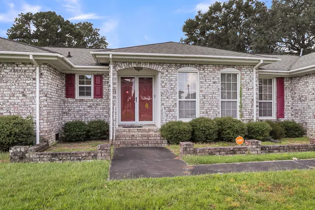 $299,000 | 8556 Vistavia Road, North Charleston, SC 29406