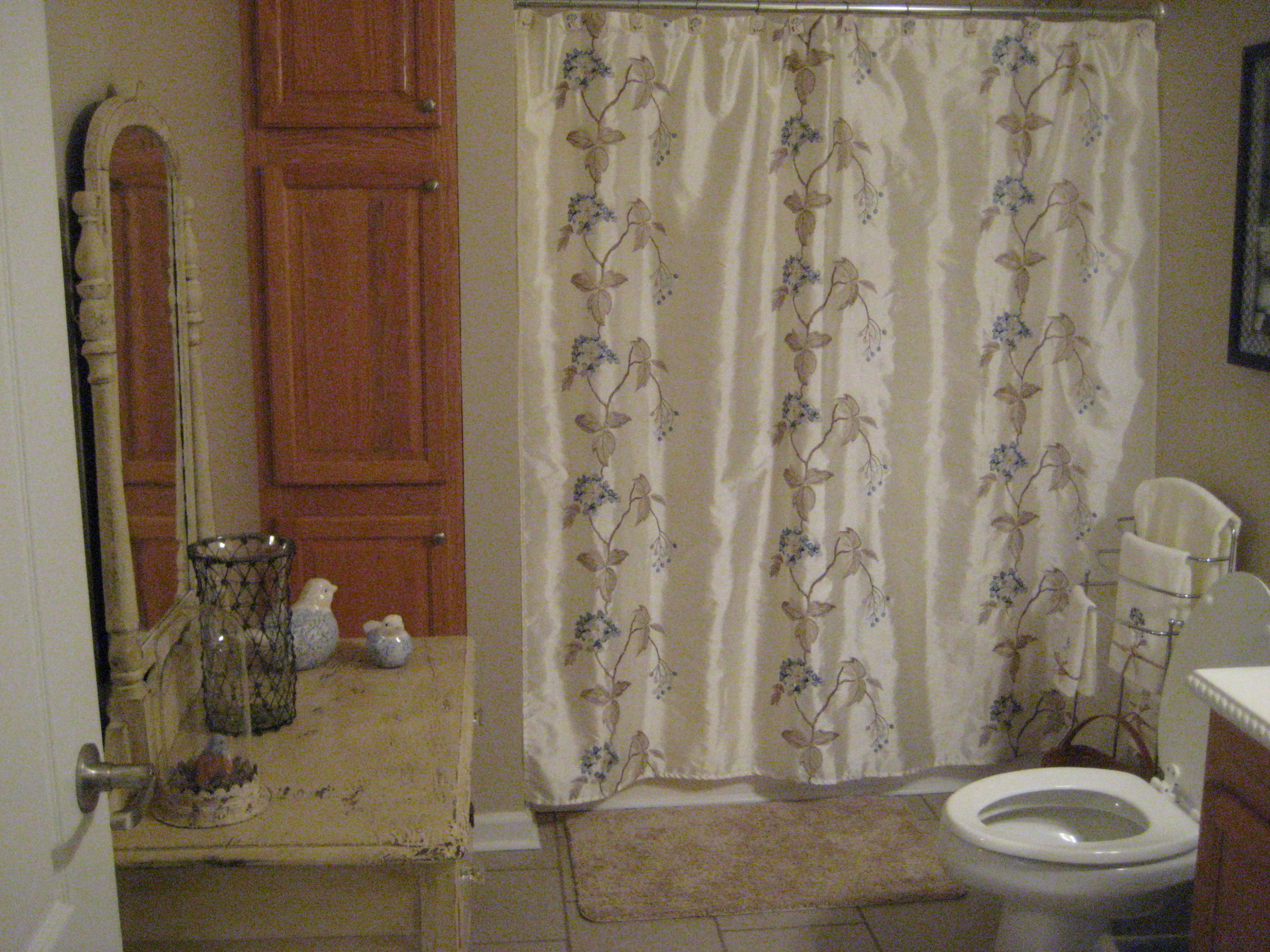 6024 Sand Hill Road Crestview, FL 32539 - Photo 19 of 43 a bathroom with a granite countertop sink toilet and shower
