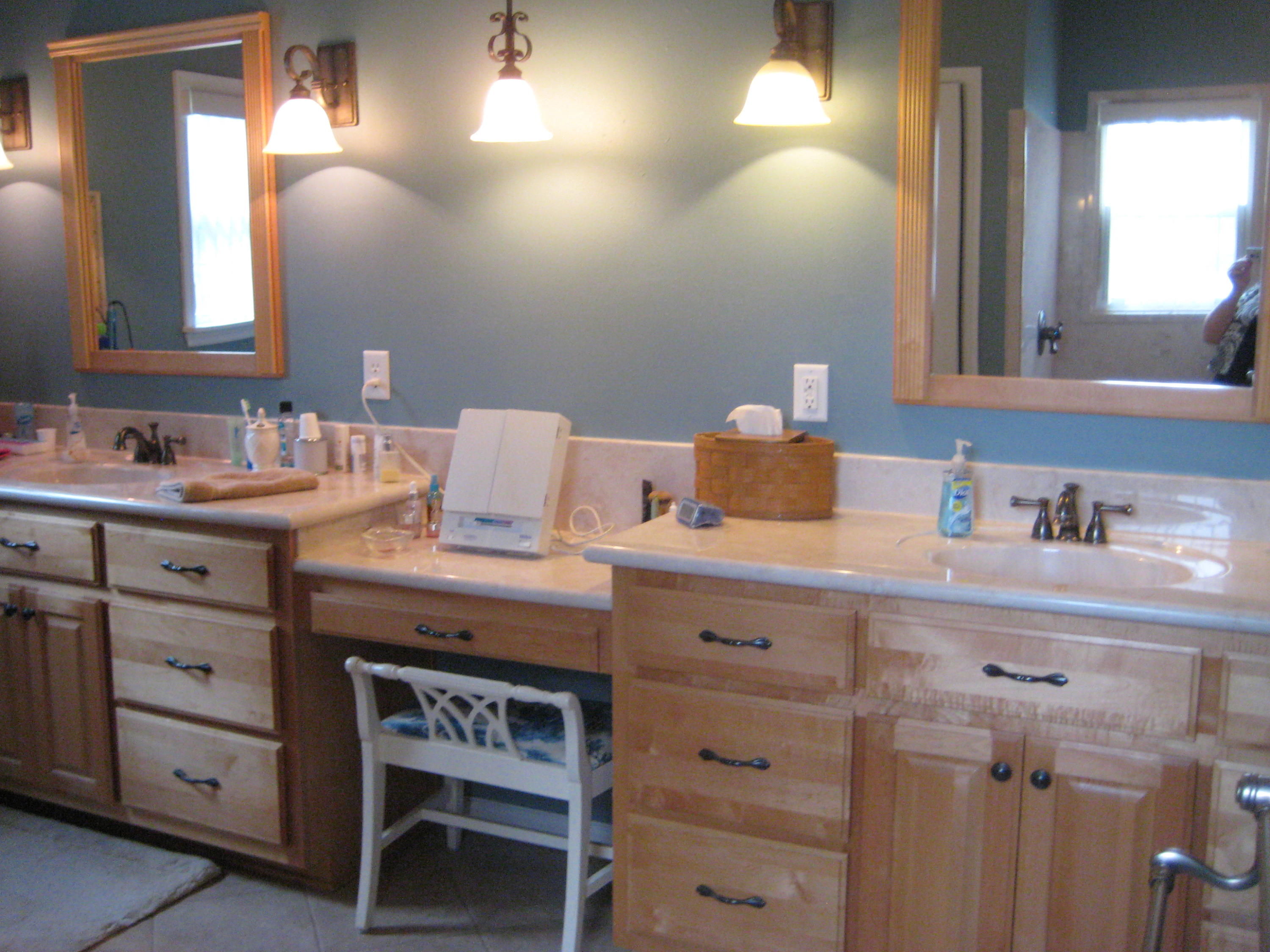 6024 Sand Hill Road Crestview, FL 32539 - Photo 25 of 43 a bathroom with a granite countertop sink and a mirror