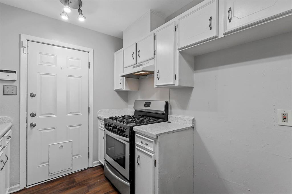 2504 South Fielder Road Arlington, TX 76015 - Photo 8 of 18