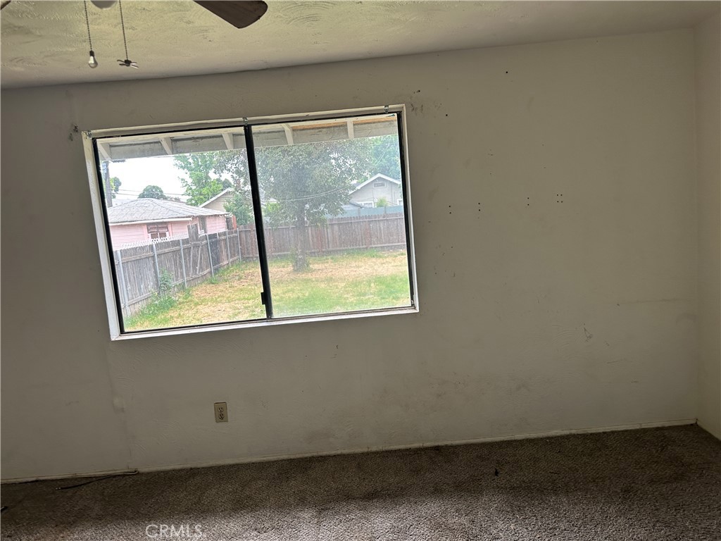 50 West 20th Street Merced, CA 95340 - Photo 17 of 20 a view of a room that has a window