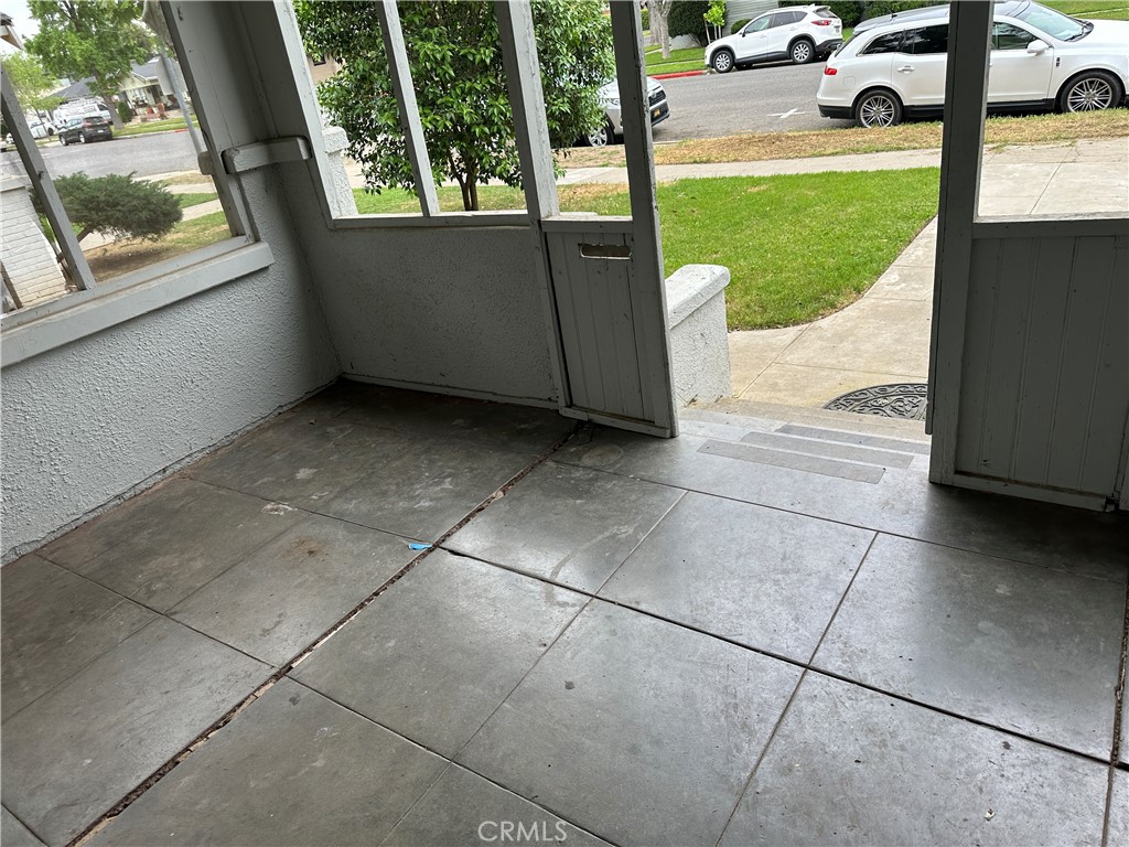 50 West 20th Street Merced, CA 95340 - Photo 18 of 20 a view of a porch and garden
