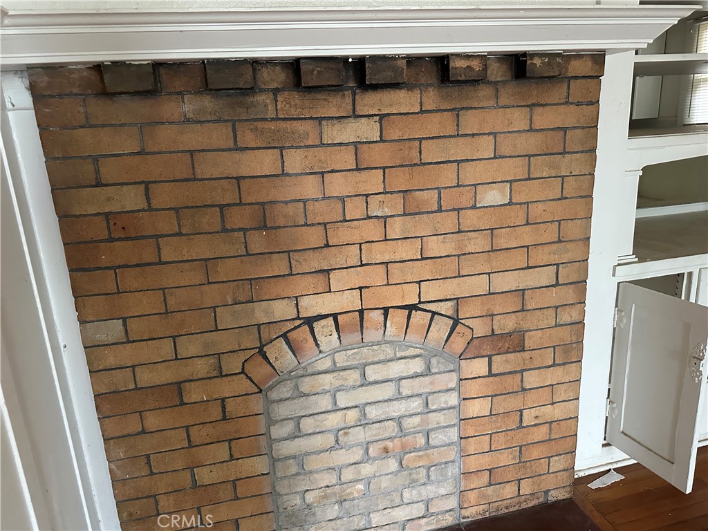50 West 20th Street Merced, CA 95340 - Photo 9 of 20 a bathroom with a shower