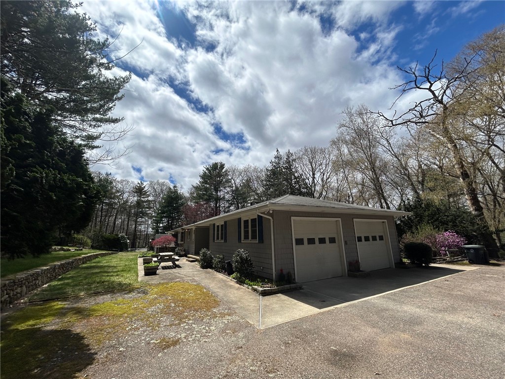 4104 Flat River Road Coventry, RI 02827 - Photo 13 of 48