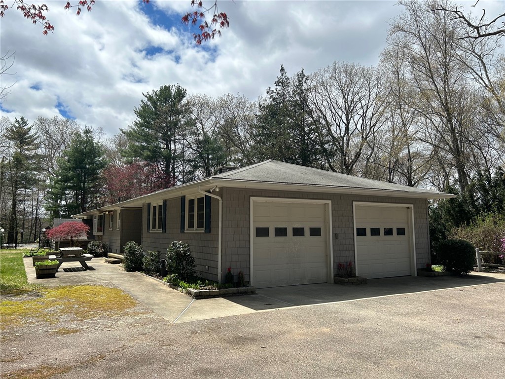 4104 Flat River Road Coventry, RI 02827 - Photo 14 of 48