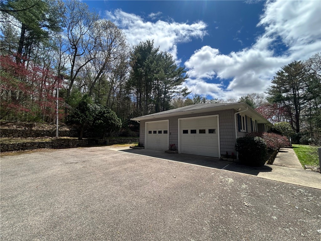 4104 Flat River Road Coventry, RI 02827 - Photo 2 of 48