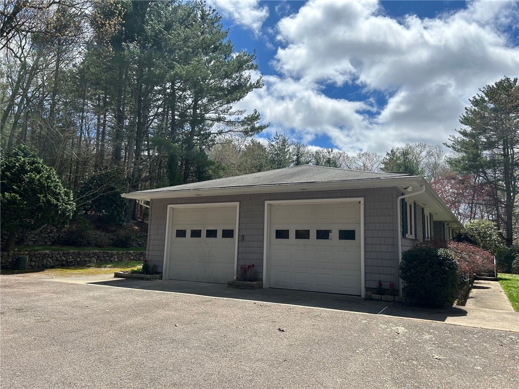 4104 Flat River Road Coventry, RI 02827 - Photo 3 of 48