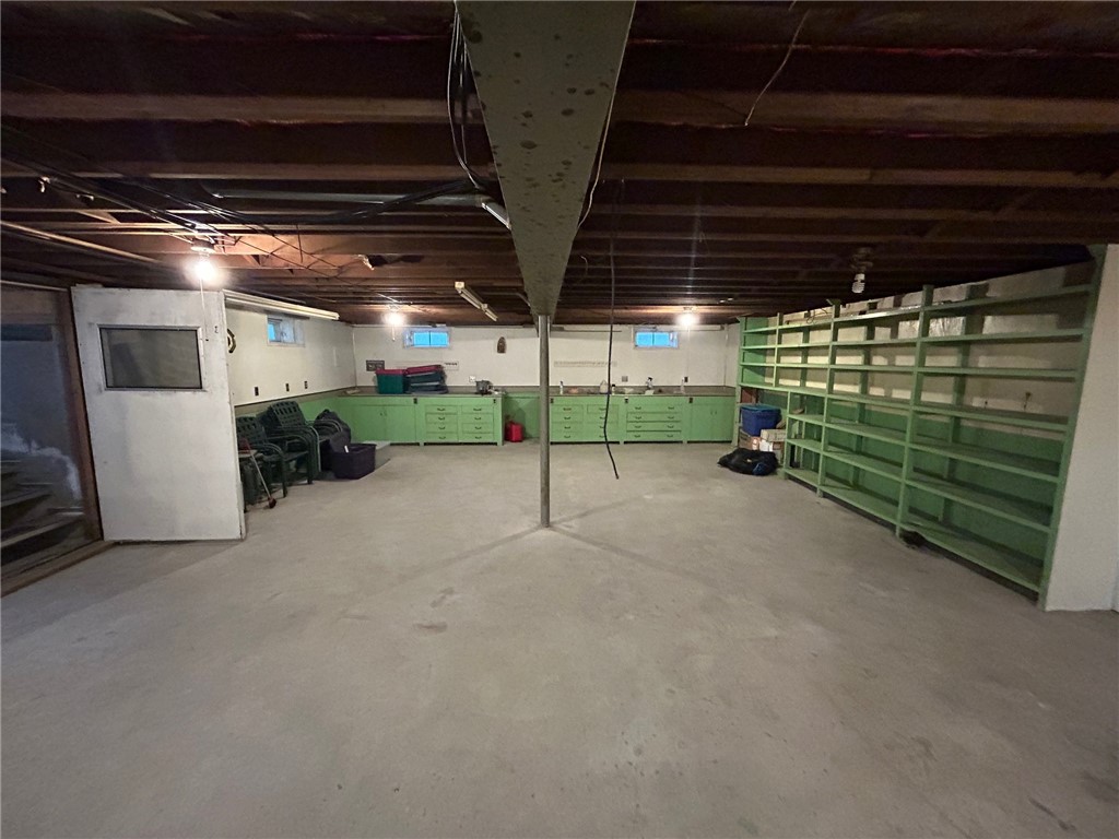 4104 Flat River Road Coventry, RI 02827 - Photo 40 of 48