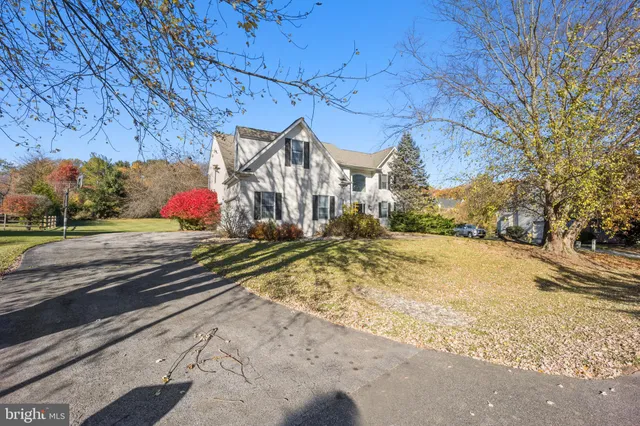 $749,900 | 408 Willowbend Court, Hockessin, DE 19707