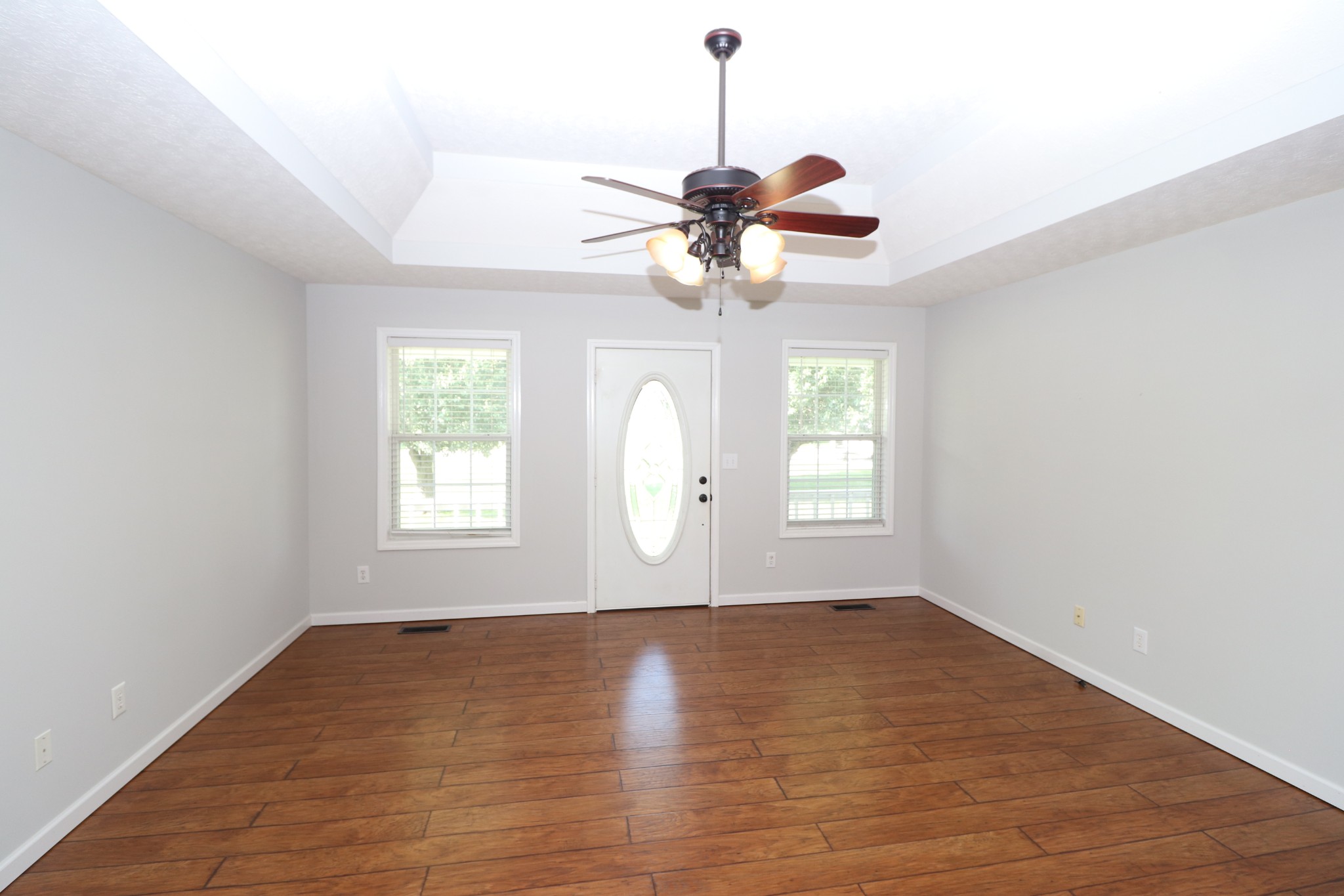 206 Dixon Road Lafayette, TN 37083 - Photo 3 of 27
