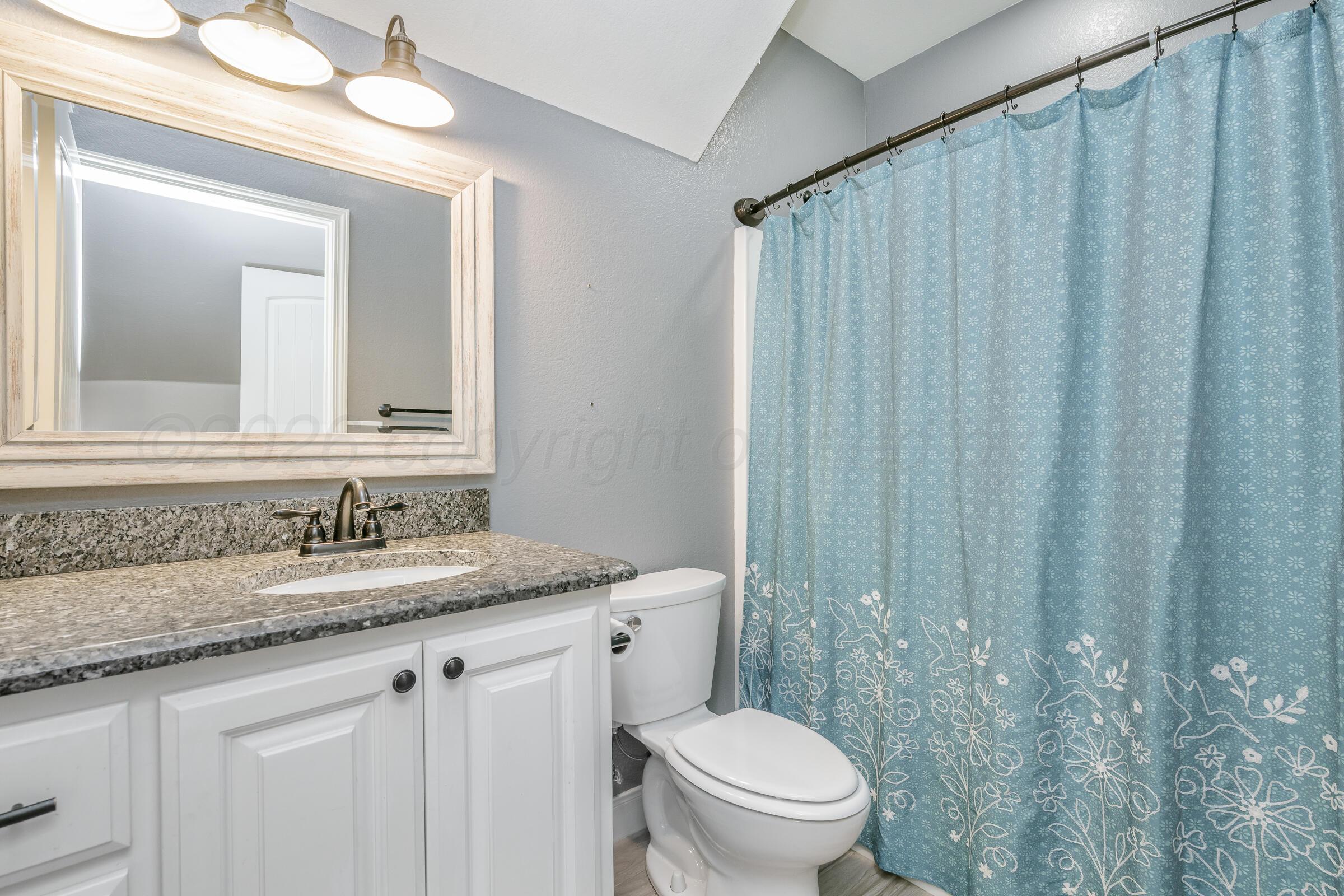 19600 Stoney Ridge Drive Amarillo, TX 79124 - Photo 23 of 41 Upstairs En-Suite