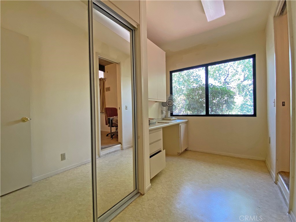 1543 Bates Place Claremont, CA 91711 - Photo 25 of 46 an empty room with windows