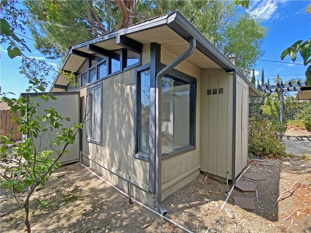 1543 Bates Place Claremont, CA 91711 - Photo 37 of 46 a view of a house with backyard