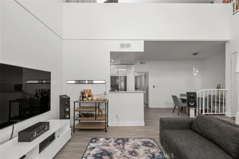 $3,000 | 7110 La Tijera Boulevard, Unit J202, Los Angeles, CA 90045