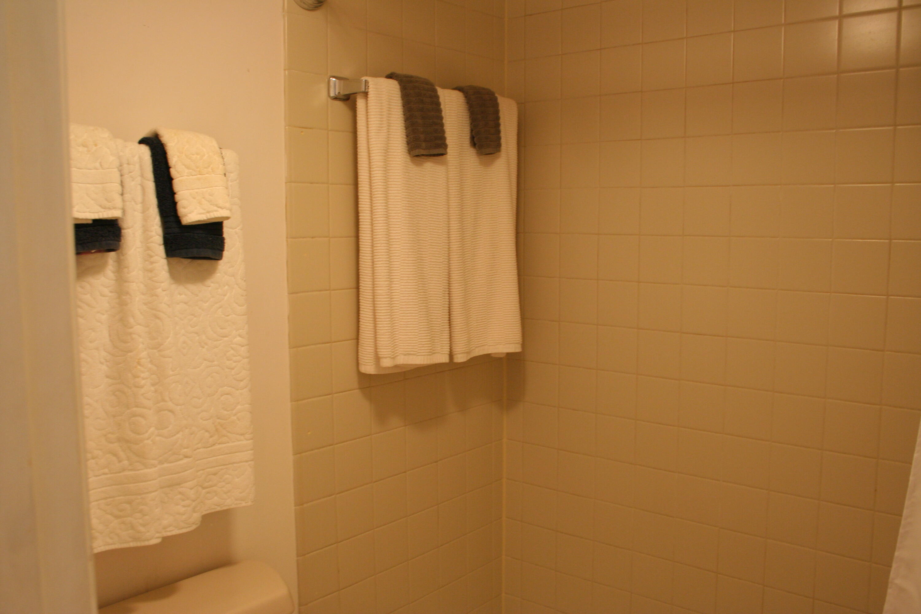 104500 Overseas Highway, Unit A302 Key Largo, FL 33037 - Photo 21 of 35 IMG_4488
