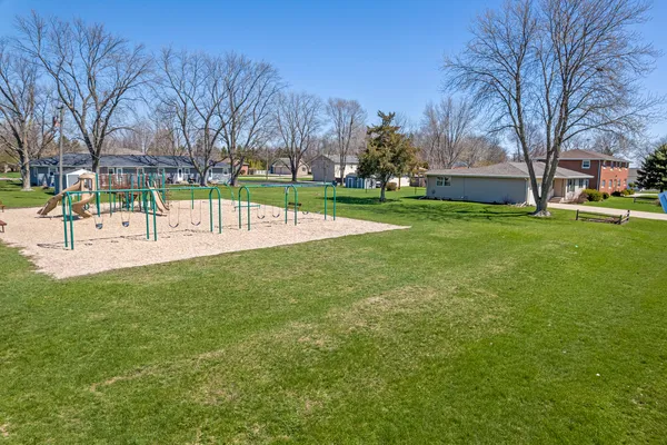 $299,990 | 356 East Ann Street, Somonauk, IL 60552