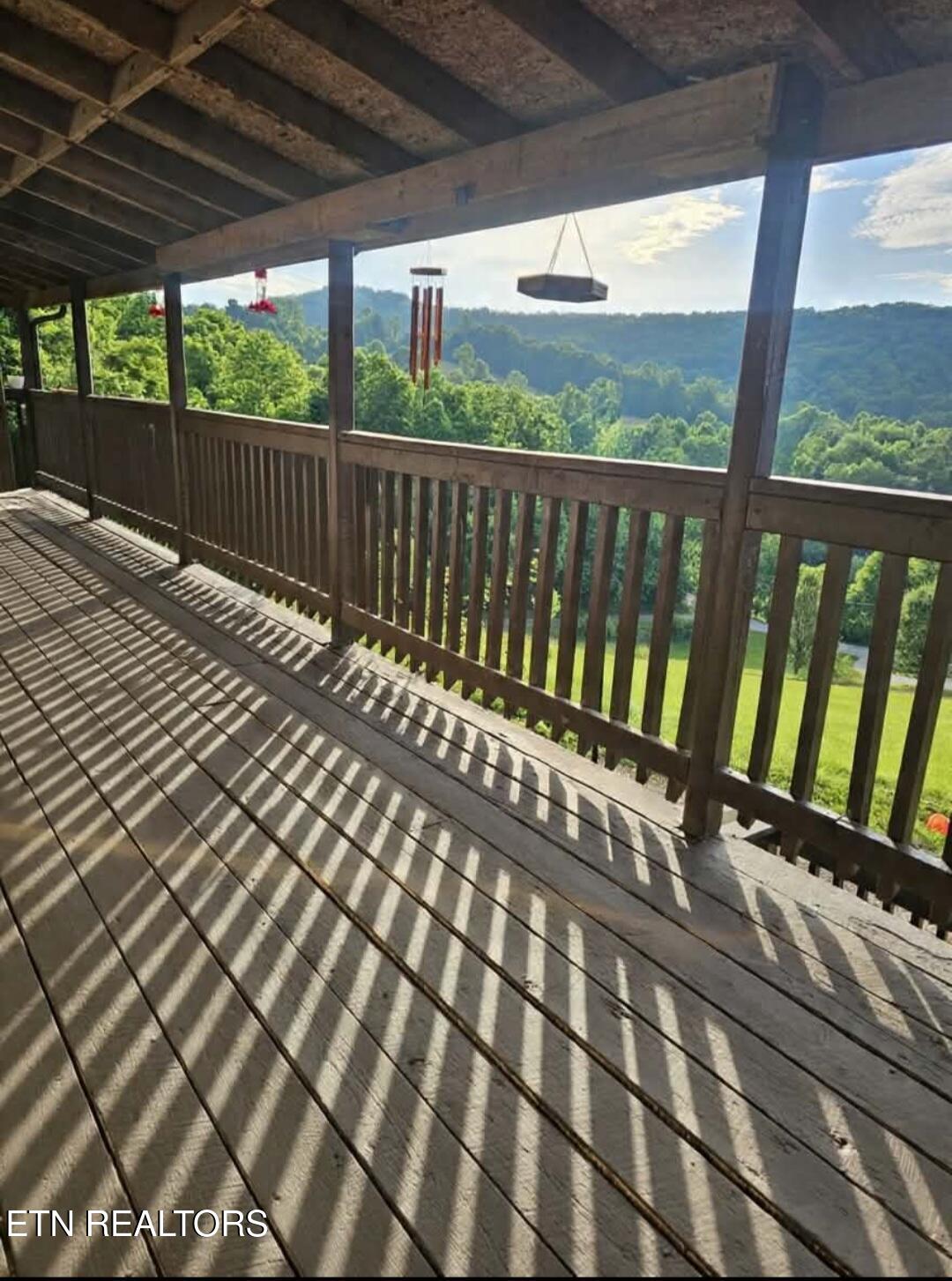 395 Cunningham Road Tazewell, TN 37879 - Photo 4 of 38 04_beyc6a1d02d40bf89