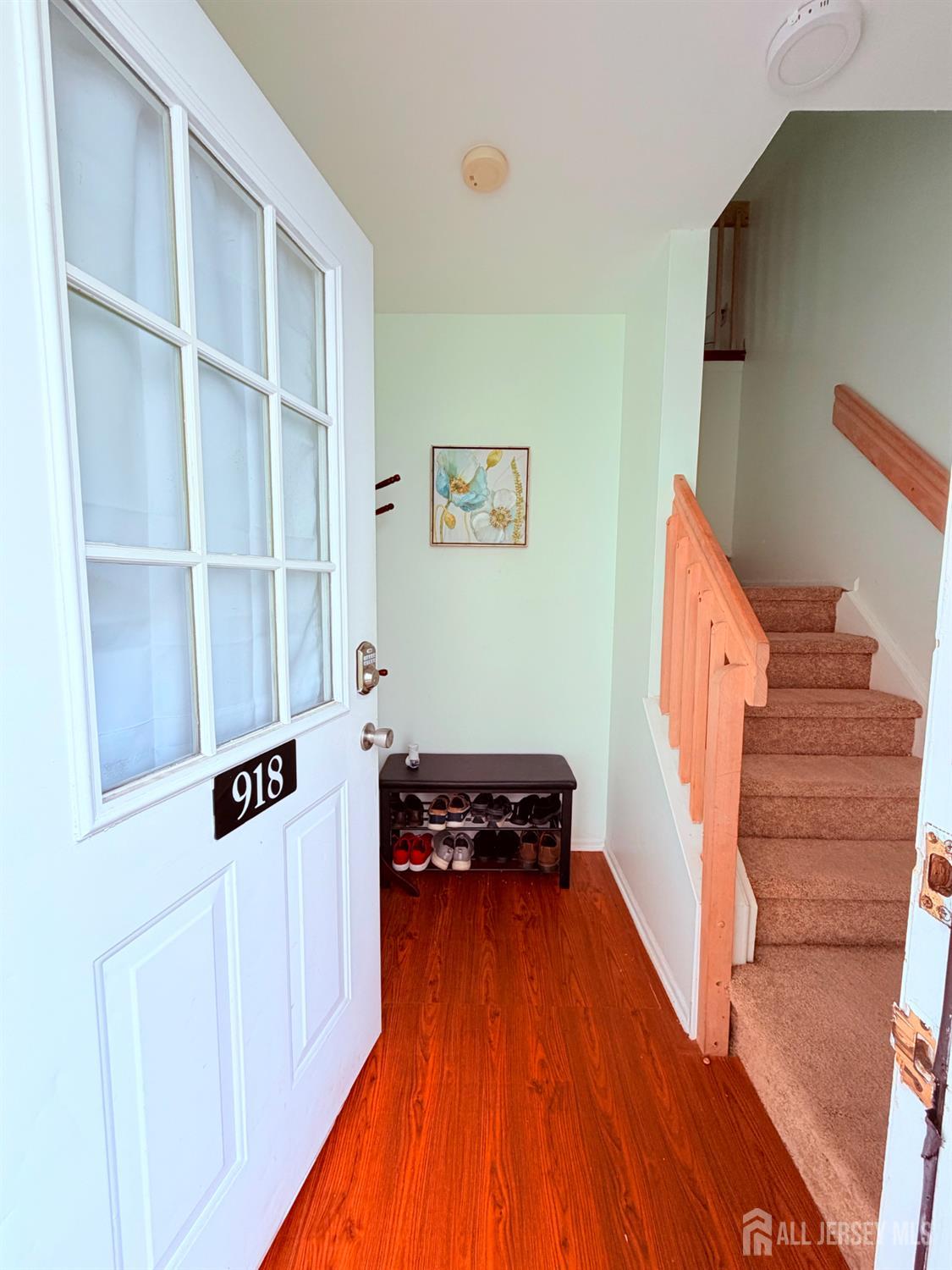 918 Plymouth Road North Brunswick, NJ 08902 - Photo 4 of 30